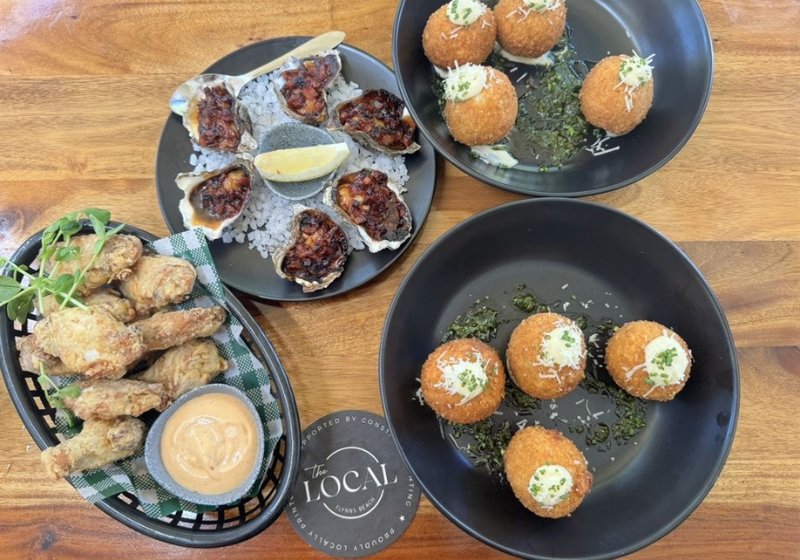 Bars, Pubs & Live Music Venues with Food JH for Unforgettable Nights